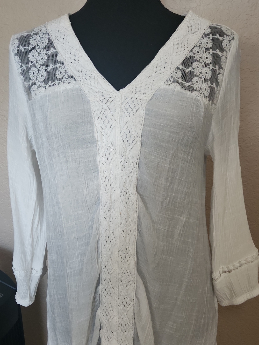 White Lace-Yoke V-Neck Tunic Top